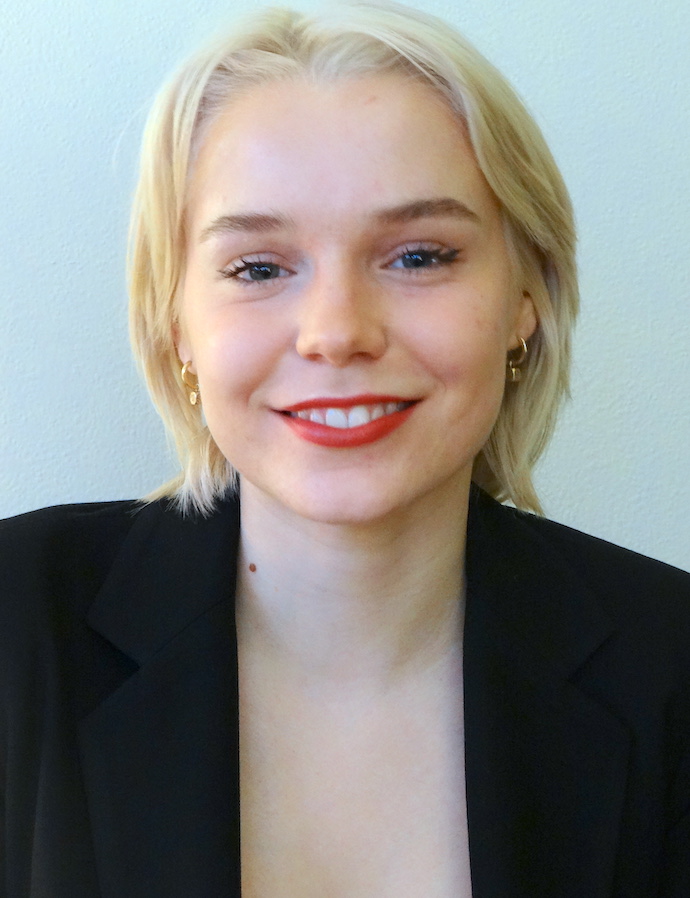 <div class=ProfilGlobal>     <span class=profilName>Morgane</span>     <br><br>     Age: 19     <br>    Bachelor Student in French and German Studies      <br><br>     <span class=profilBold>French</span>: native     <br>     <span class=profilBold>English</span>: bilingual     <br>     <span class=profilBold>German</span>: native <br>     <span class=profilBold>Italian</span>: fluent     <br> </div>