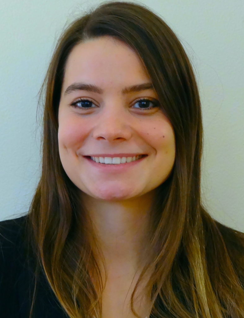 <div class=ProfilGlobal>
<span class=profilName>Paloma</span>
<br><br>
Age: 23
<br>
Master’s degree student in Cultural Management and Trilingual Communication
<br><br>
<span class=profilBold>French</span>: native
<br>
<span class=profilBold>English</span>: bilingual
<br>
<span class=profilBold>Spanish</span>: bilingual
<br>
</div>